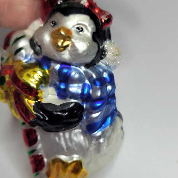 Vintage 2003 ornament glass penguin With present - Picture 6 of 10
